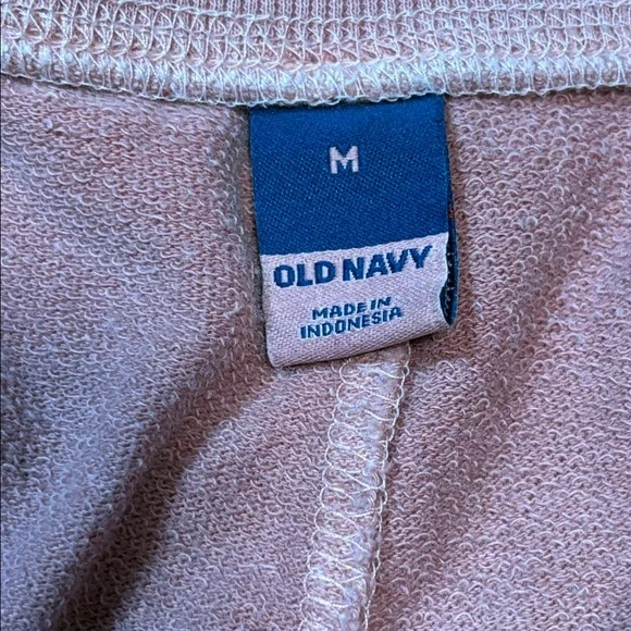 OLD NAVY sweat shorts - Picture 3 of 8